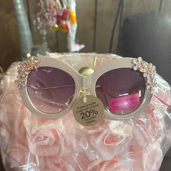 Betsey Johnson | Accessories | Nwt Betsey Johnson Pink  display picture 1